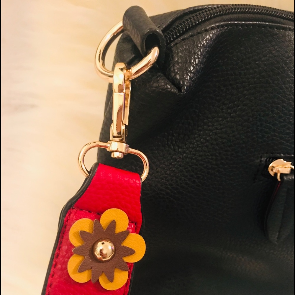 NWOT-Black Crossbody - Picture 4 of 13